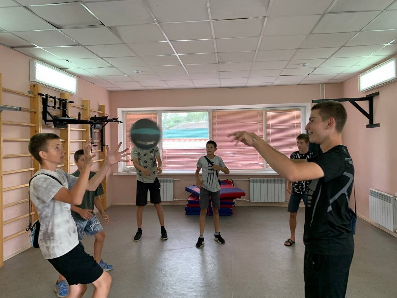 В Погребском сельском доме культуры прошла спортивно-развлекательная программа «Мой веселый звонкий мяч»