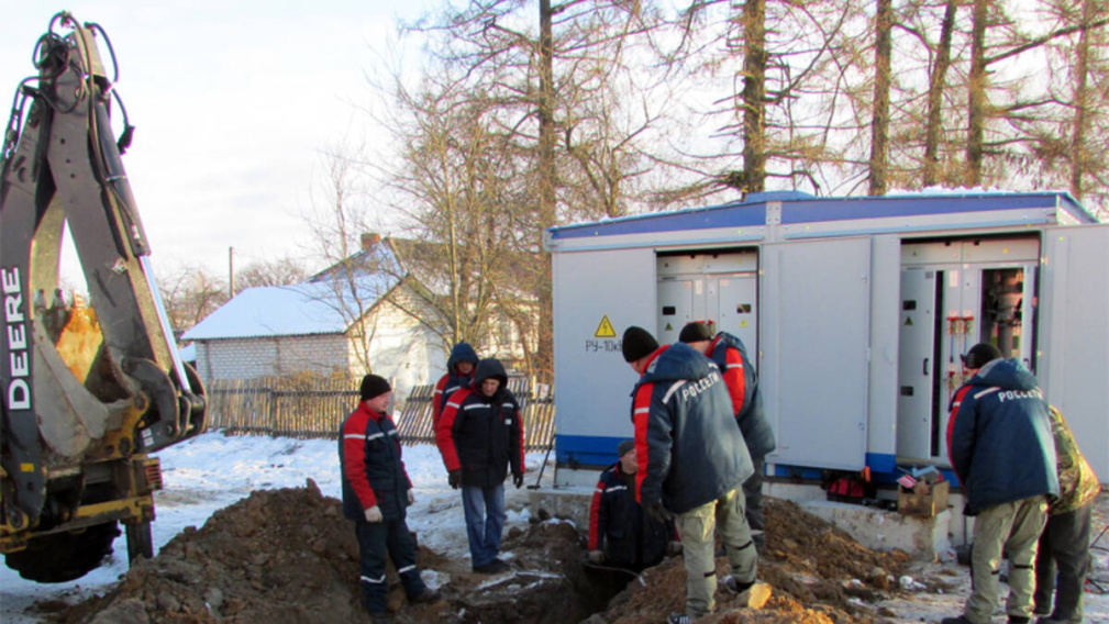 В посёлке Локоть начали прокладывать инженерные сети в строящемся СОКе