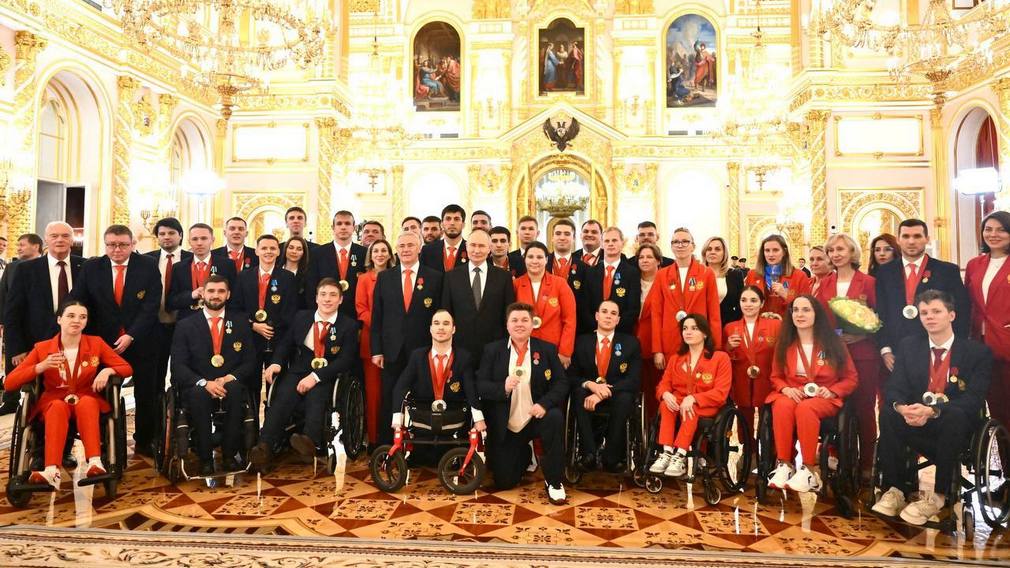 Брянские паралимпийцы в составе сборной России завоевали 5 медалей