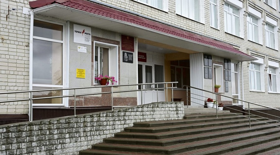 В Суземке благоустроят территорию СОШ № 2 имени генерал-майора авиации В.И. Денисова