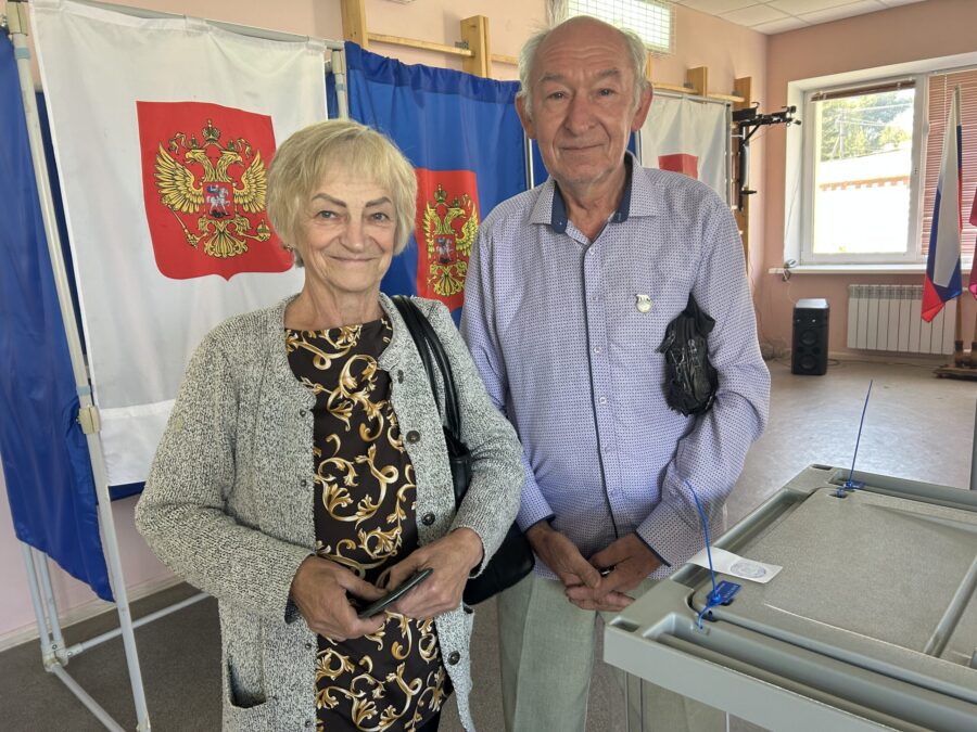 В д. Погребы проголосовали супруги Рыженковы