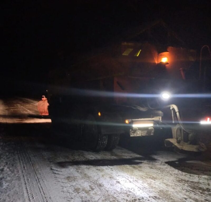 Брянские дорожные службы ведут непрерывную работу по очистке от снега