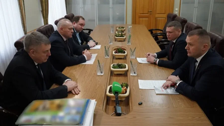 Губернатор Александр Богомаз встретился с гендиректорами ОАО «Гомсельмаш» и АО «Брянсксельмаш»