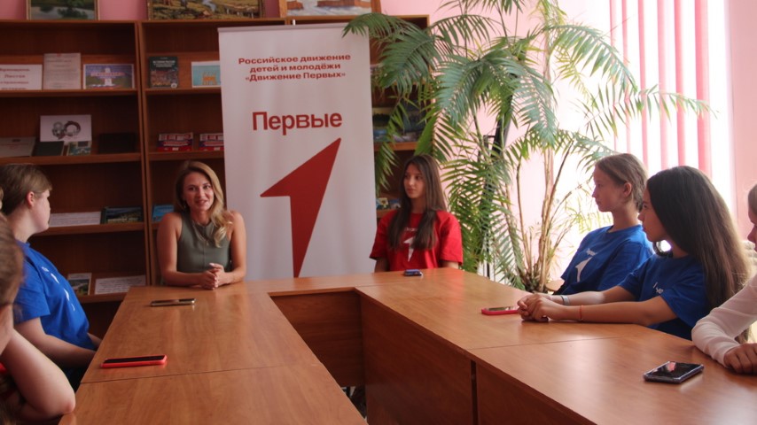Выпускница Локотской школы №2 Валерия Тарасова учится в Китае благодаря гранту