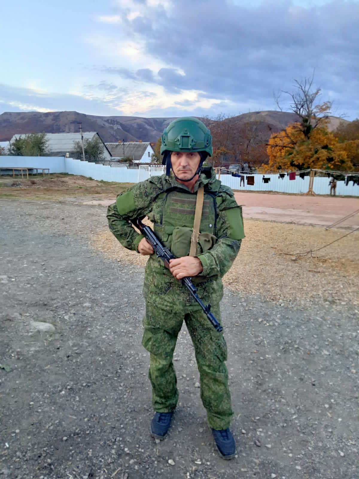 При исполнении воинского долга, проявив мужество и героизм, погиб наш земляк Наместников Виктор Александрович