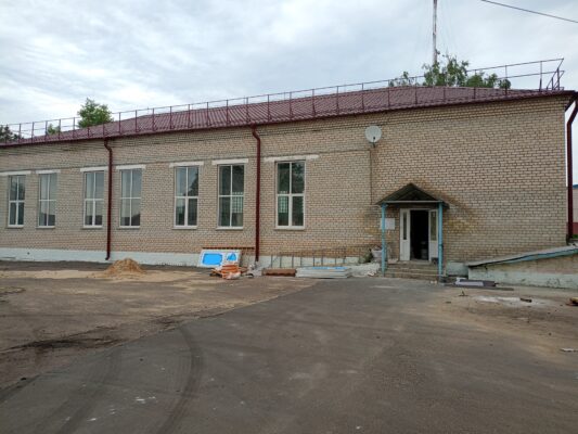 На Брянщине в Мглинской школе №1 ремонтируют спортзал