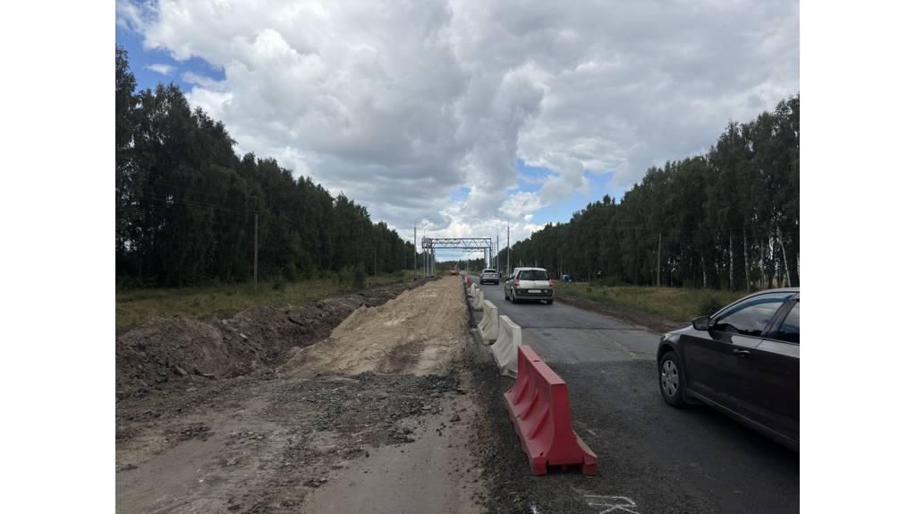 В Севском районе ремонтируют автоматический пункт весогабаритного контроля