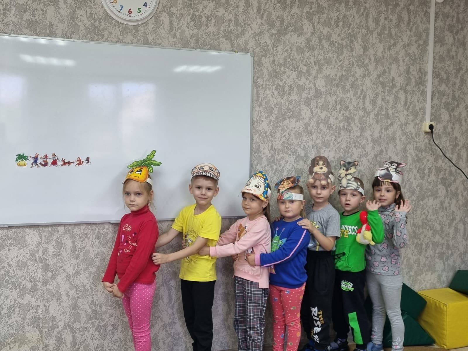 В Локотском детском саду №4 прошла театральная неделя