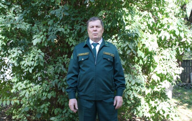 Государственный лесной инспектор Анатолий Каверзин на охране природных богатств