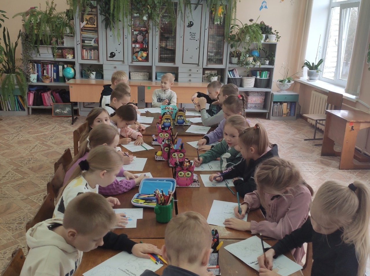 Второклассники ЛСОШ №3  поучаствовали в мастер-классе «Вместе мы сила!», посвященного Дню народного единства