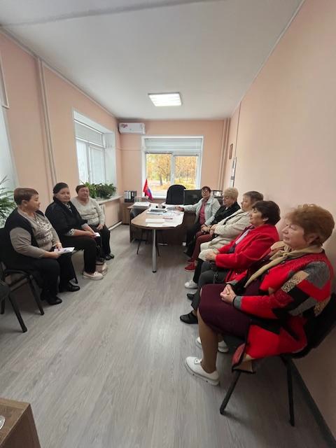 В Комплексном центре социального обслуживания населения Брасовского района прошел день финансовой и правовой грамотности