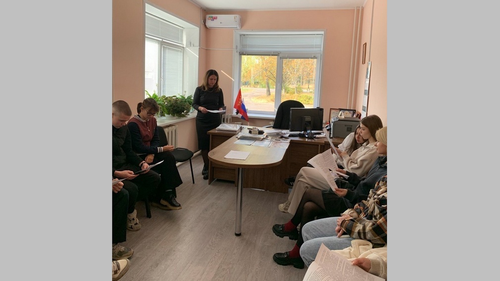 В Брасовском районе студенты техникума посетили Комплексный центр соцобслуживания населения