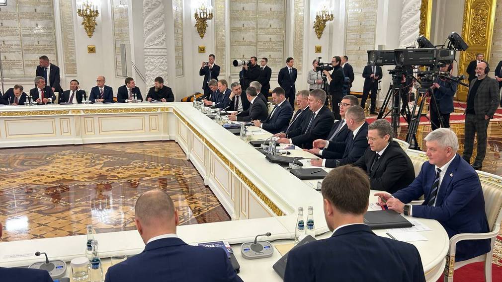 В Брянской области действует комплекс мер для поддержки семей с детьми