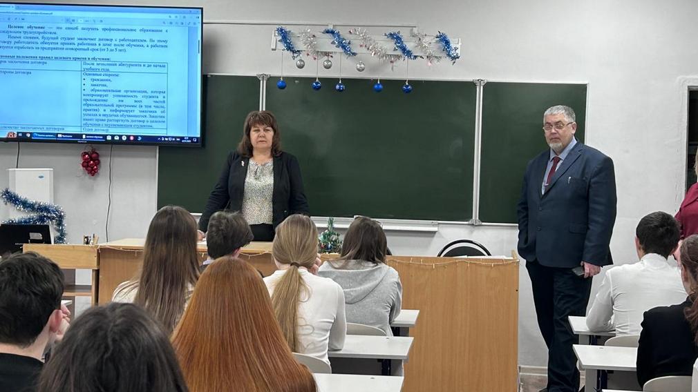 В Брасовском районе с выпускниками школ организуют профориентационные встречи
