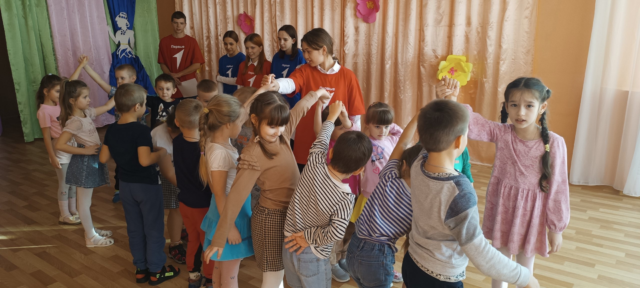 Активисты местного отделения «Движения Первых»