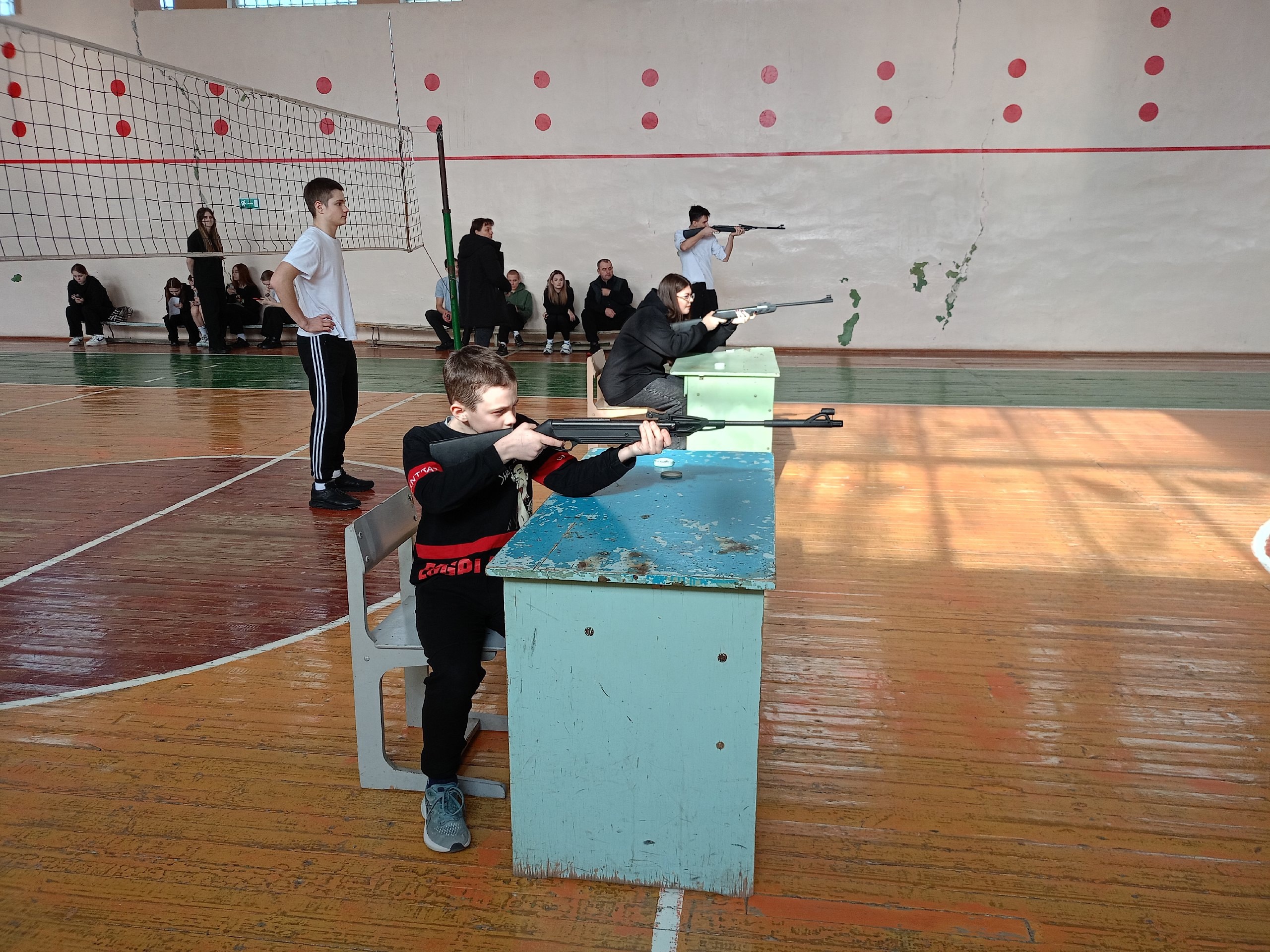 Школьники и студенты Брасовского района приняли участие в соревнованиях по стрельбе в рамках фестиваля ВФСК ГТО