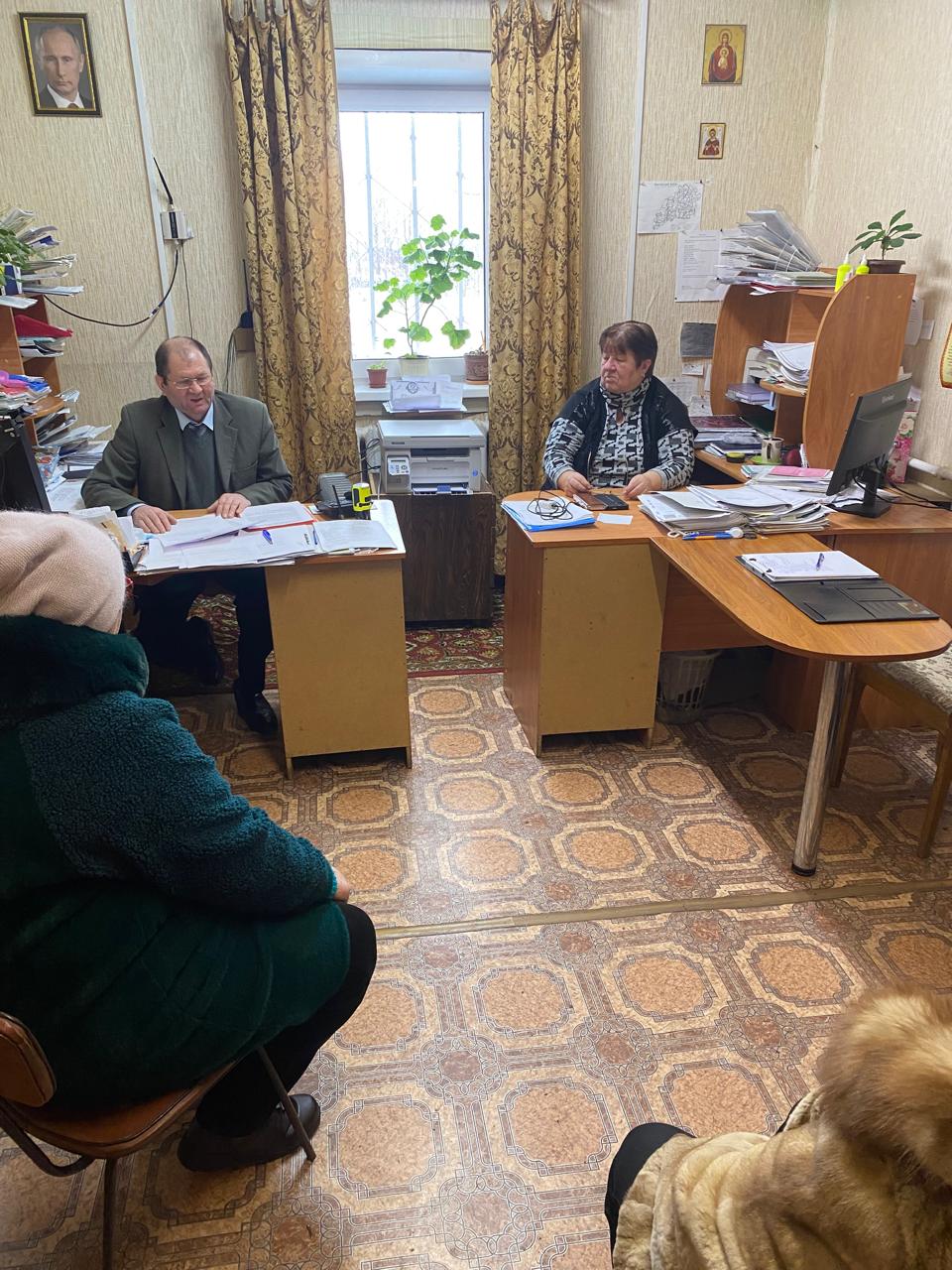 В Добриковском сельском поселении перед депутатами с отчетом выступил глава сельской администрации Александр Лазарев