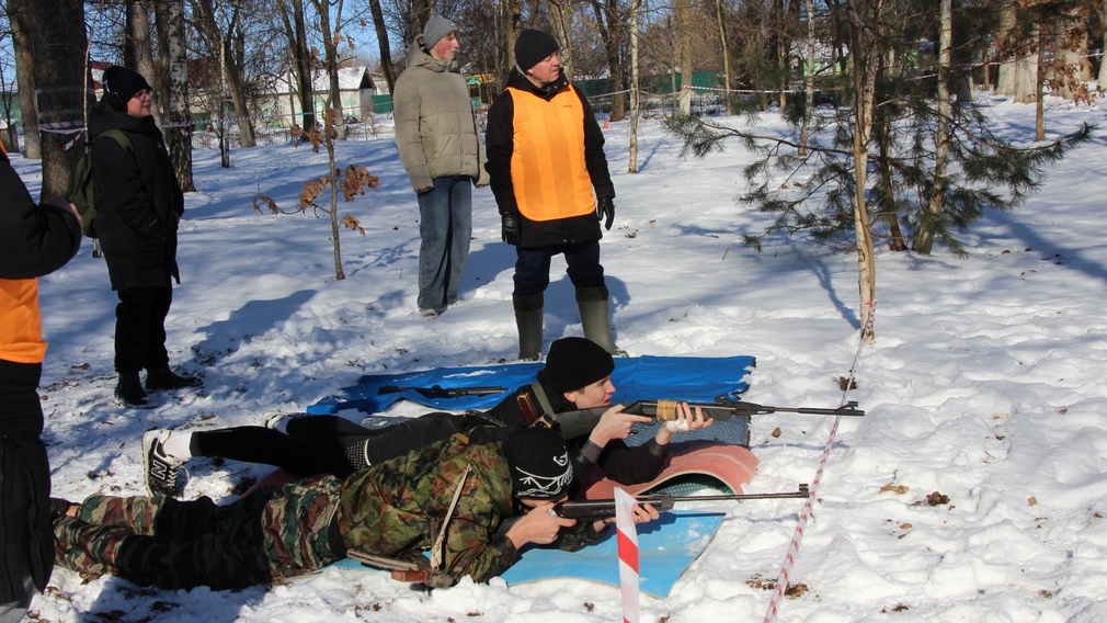 В благоустроенном по нацпроекту парке в Почепе провели праздничное торжество