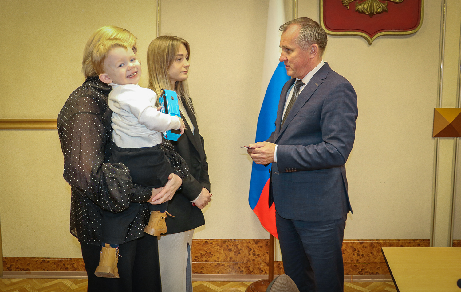 Семье брянца Сергея Скиданова, погибшего на СВО, передали орден Мужества