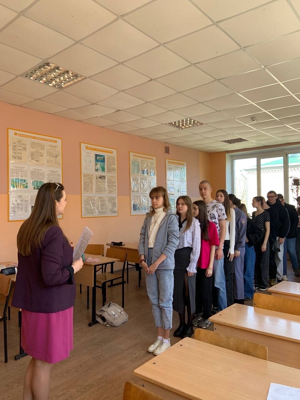 В Брасовском промышленно-экономическом техникуме прошла увлекательная деловая игра «Иду устраиваться на работу»