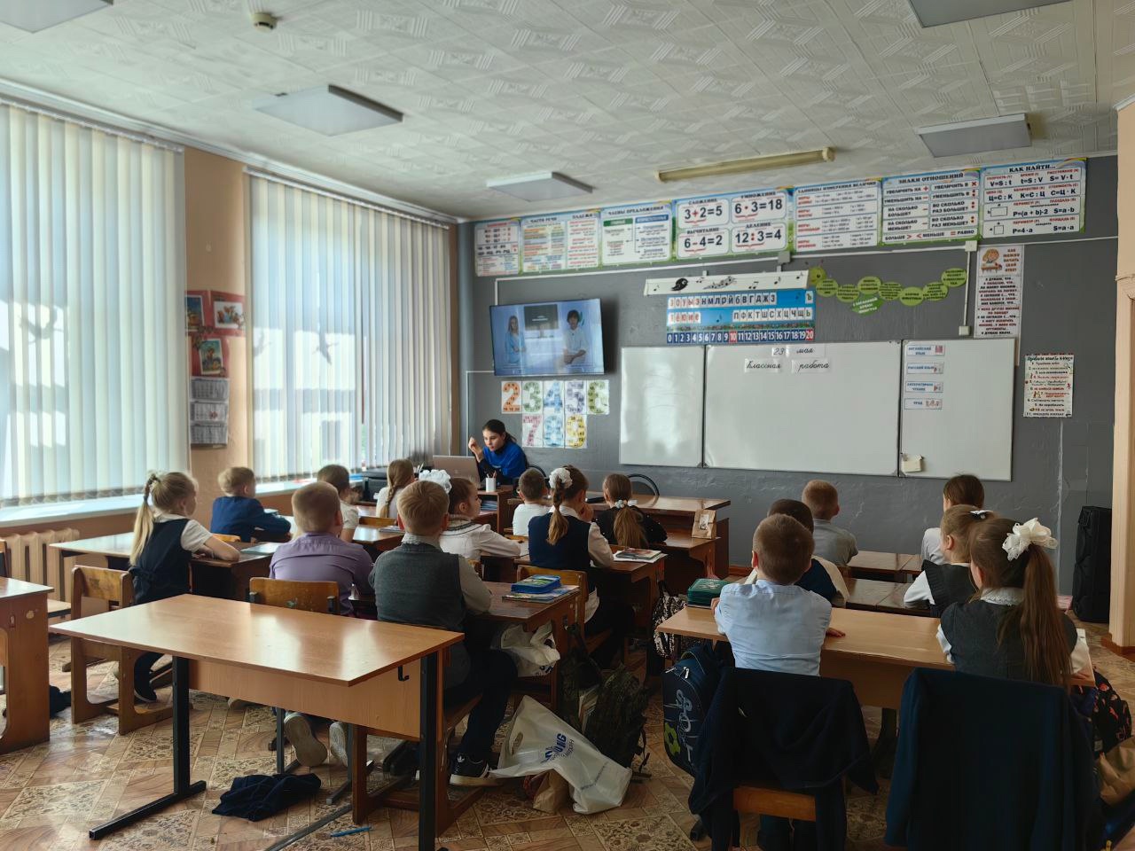 Команда первичного отделения Движения Первых Культурно-досугового центра Брасовского района училась распознавать фейки