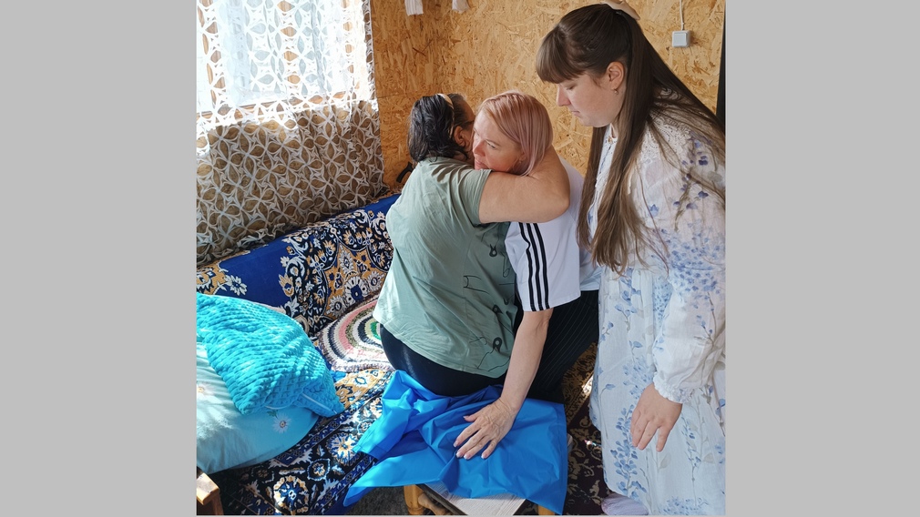 В д.Крупец соцработник провела выездную консультацию