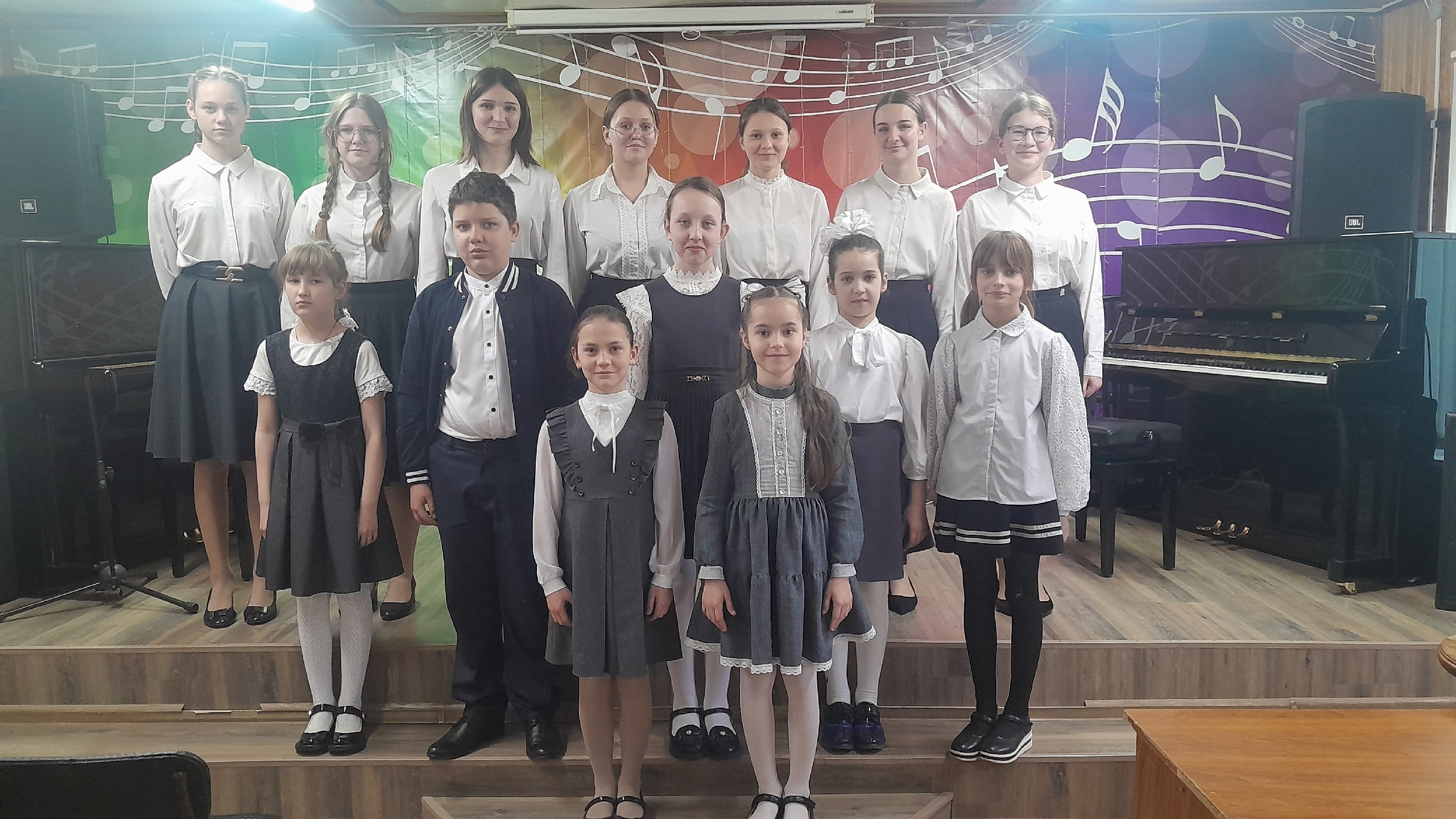 В Локотской детской школы искусств состоялся внутришкольный конкурс «Волшебные звуки музыки П. И. Чайковского»
