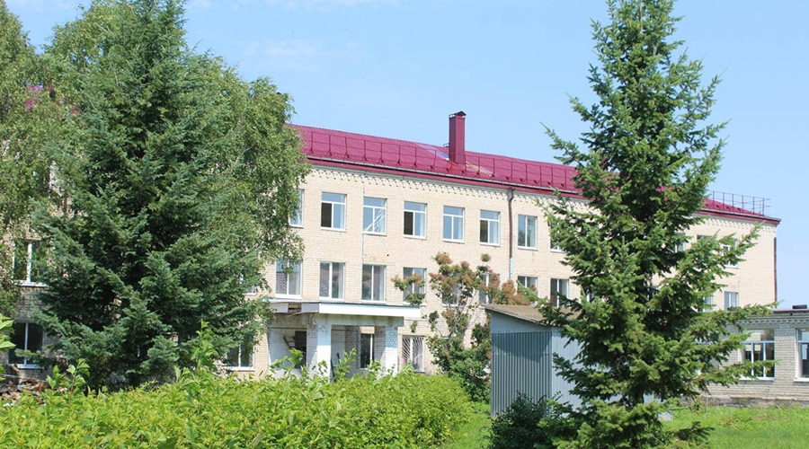 В брянском поселке Комаричи продолжается капитальный ремонт школы №2