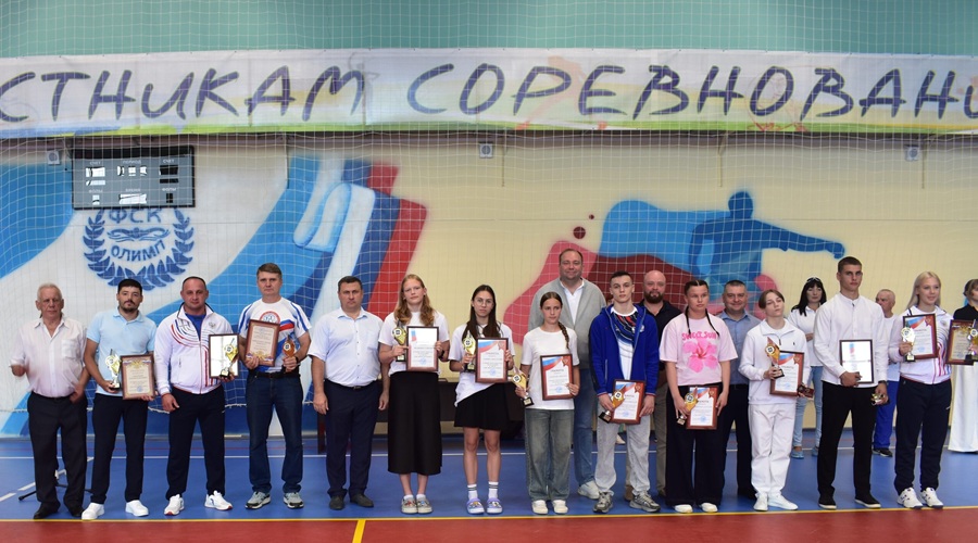 В брянском городе Дятьково отмечают День физкультурника