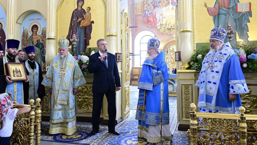 В Брянске сегодня прошли торжества в честь Свенской иконы Божьей Матери