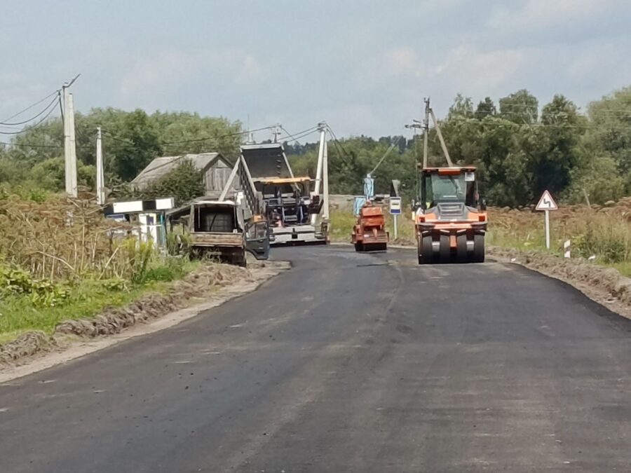В Брасовском районе обновили участки дороги Локоть-Кретово-Хотеева