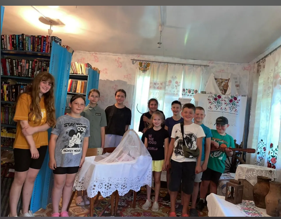 В Столбовской библиотеке Брасовского района проведено мероприятие «Люблю тебя, родная старина»