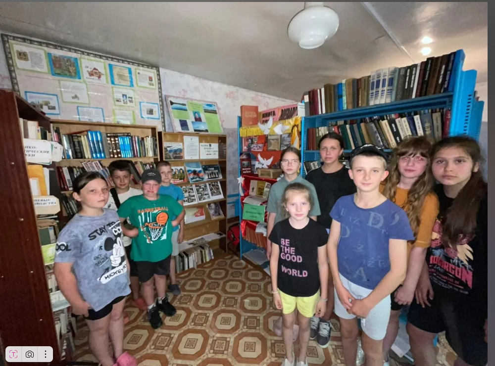 В Столбовской сельской библиотеке Брасовского района прошло мероприятие «СВОя игра»