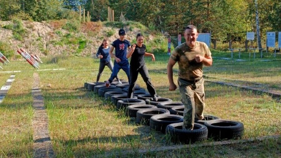 Брянская команда «Арсенал» готовится к финалу всероссийской «Семейной зарницы»