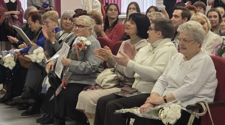 Брянская школа № 5 отметила свой 75-летний юбилей