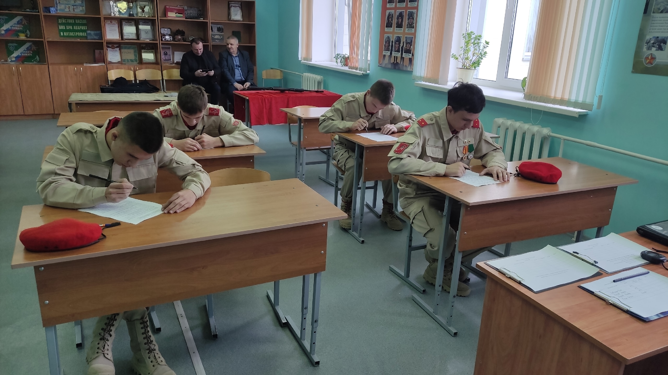 Брасовские школьники приняли участие в военно-спортивном многоборье