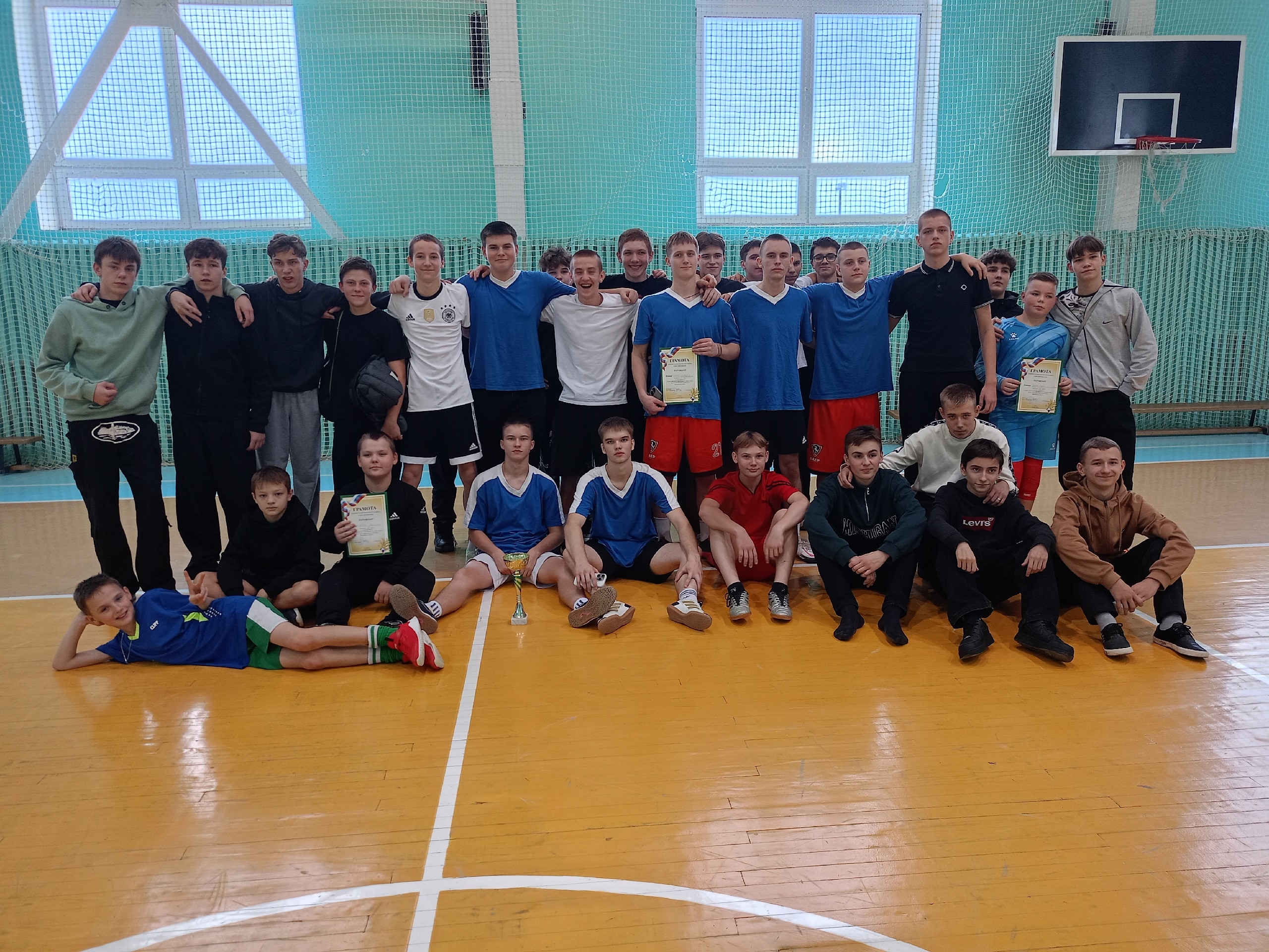 Турнир по мини-футболу в зачет Спартакиады школьных лиг прошел в Локте