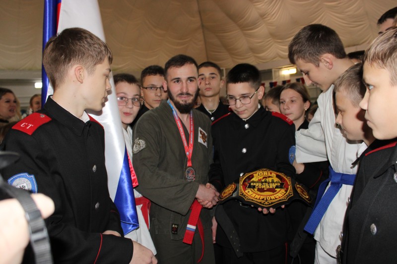 В Стародубе прошла встреча с чемпионом мира по рукопашному бою Дамиром Казановым