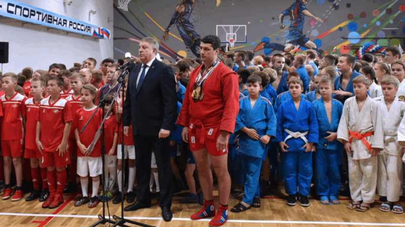 Богомаз поздравил спортсменов с Всероссийским днём самбо