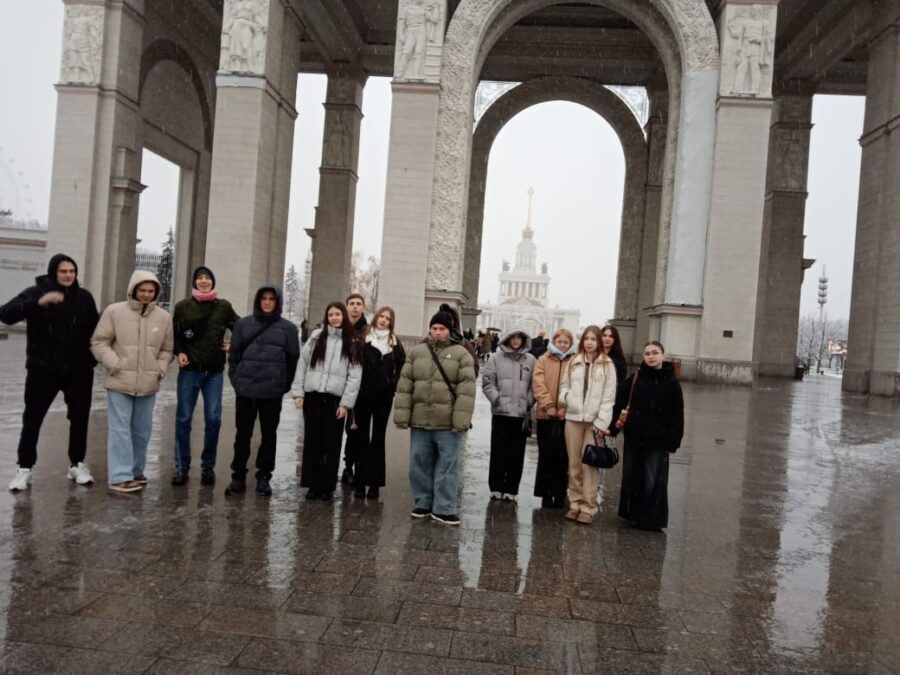 Группа студентов БПЭТ посетила ВДНХ в Москве