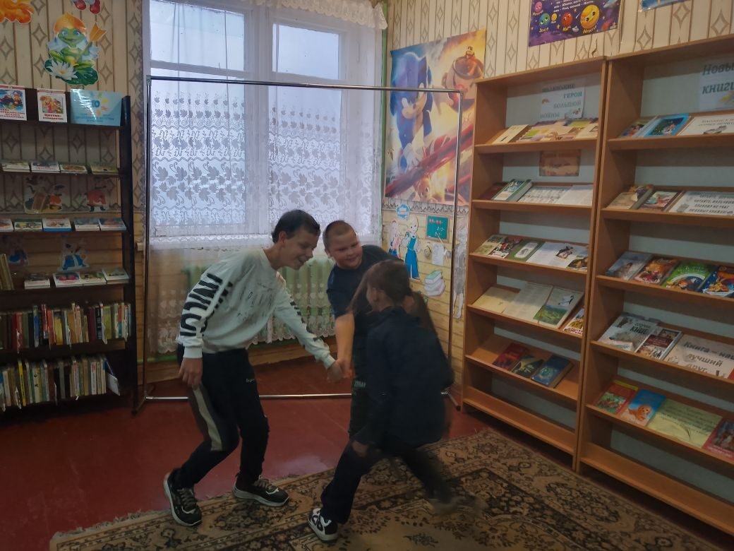 В Осотской библиотеке Брасовского района играли в старые казачьи игры