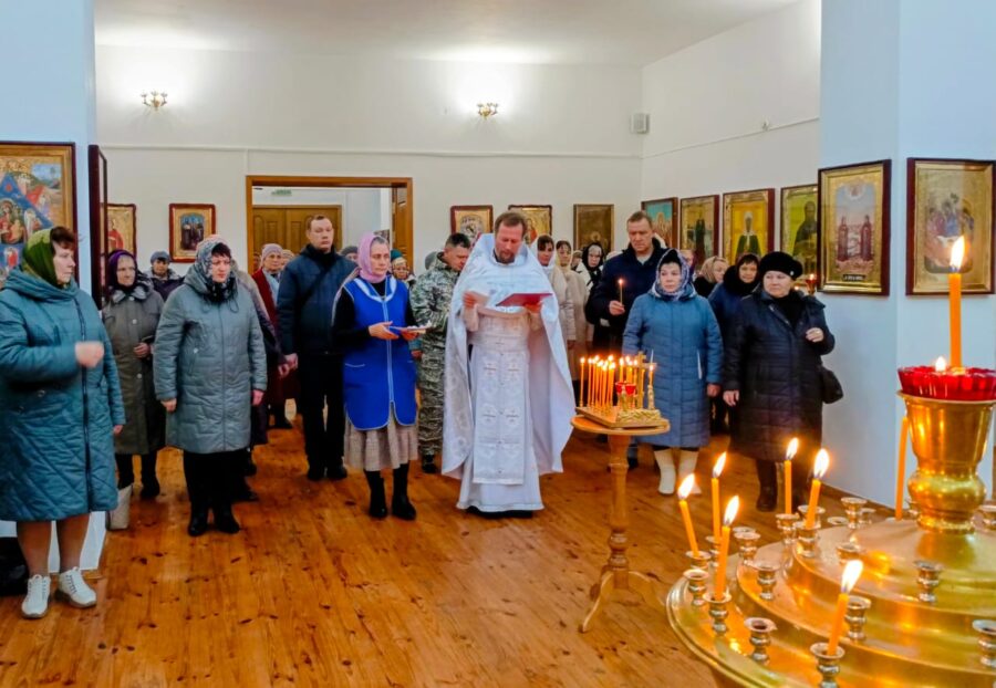 Благочинный Брасовского церковного округа совершил панихиду о почивших ветеранах УИС