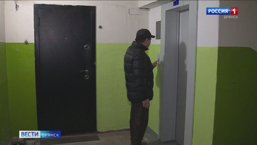 В брянских многоэтажках в этом году планируют установить 89 новых лифтов