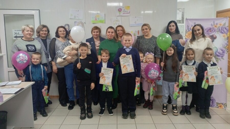 В ОСЗН Брасовского района состоялось мероприятие, посвященное Дню матери