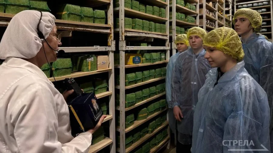 Брянский сыродельческий завод посетили участники проекта «Больше, чем путешествие»