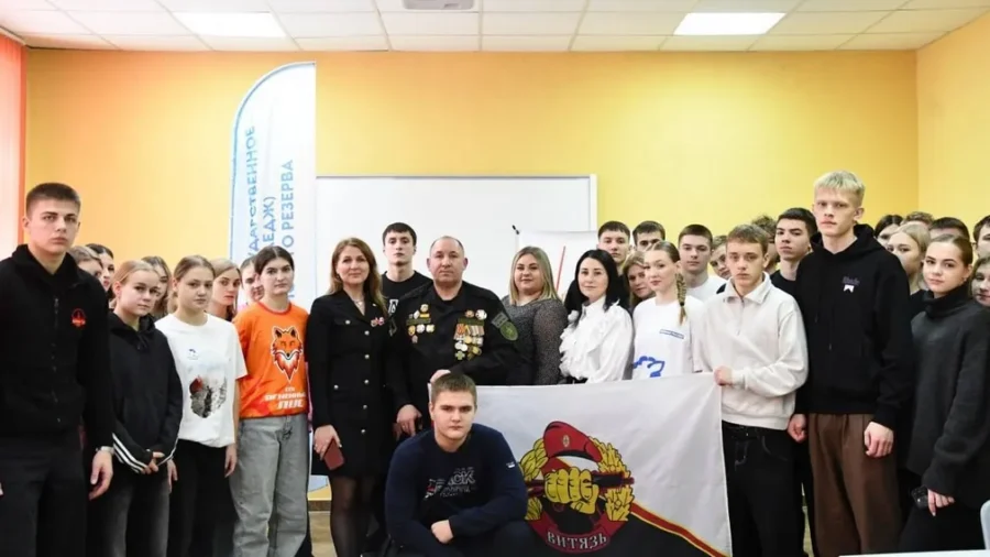 Ветеран спецоперации Владимир Клевцов встретился со студентами