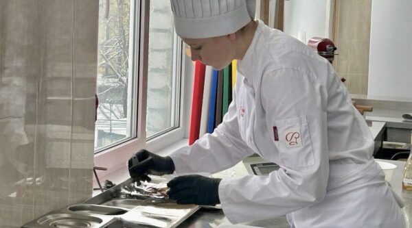 Будущие кулинары Брянска готовятся в чемпионату «Профессионалы-2026»