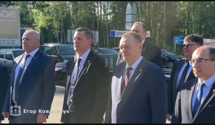 Врио губернатора Егор Ковальчук прибыл в Республику Беларусь