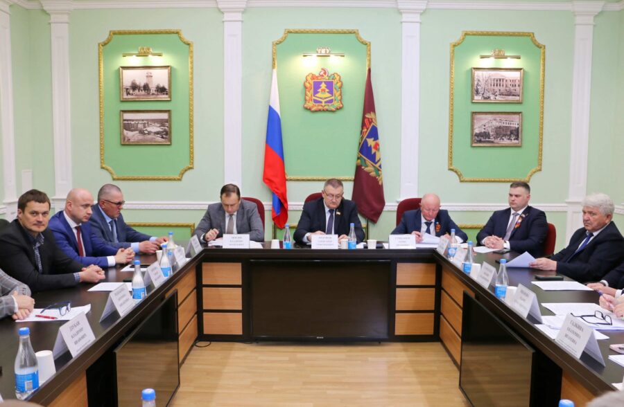 В Брянской областной Думе обсудили ход посевной кампании