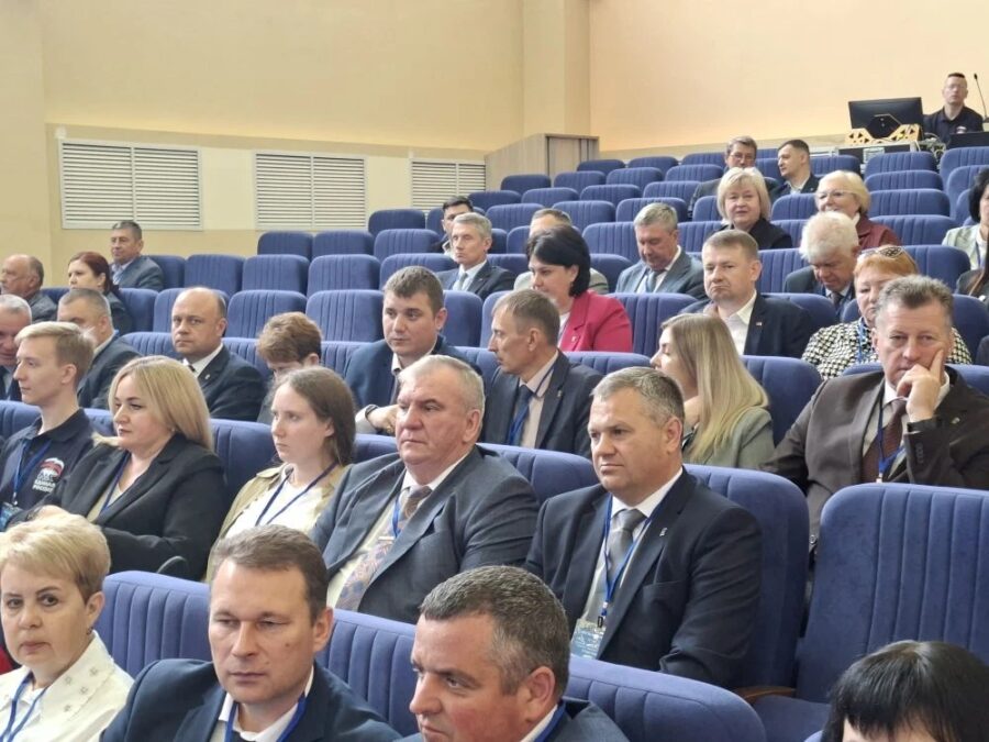 Делегация Брасовского района участвует в отчетно-программном форуме партии Единая Россия»